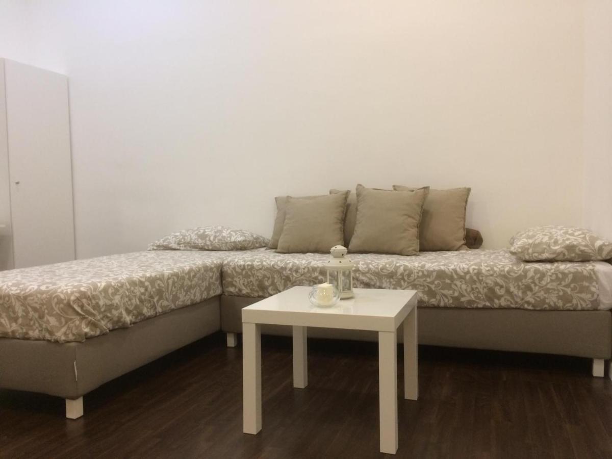 Appartement Piazza Carita' Centro Storico à Naples Extérieur photo