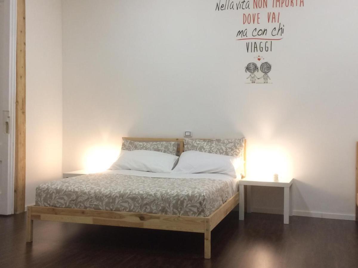 Appartement Piazza Carita' Centro Storico à Naples Extérieur photo