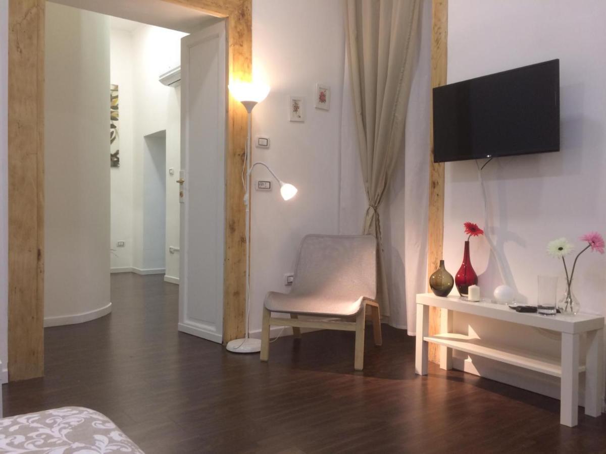 Appartement Piazza Carita' Centro Storico à Naples Extérieur photo