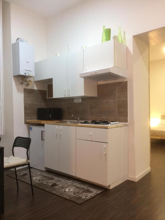 Appartement Piazza Carita' Centro Storico à Naples Extérieur photo